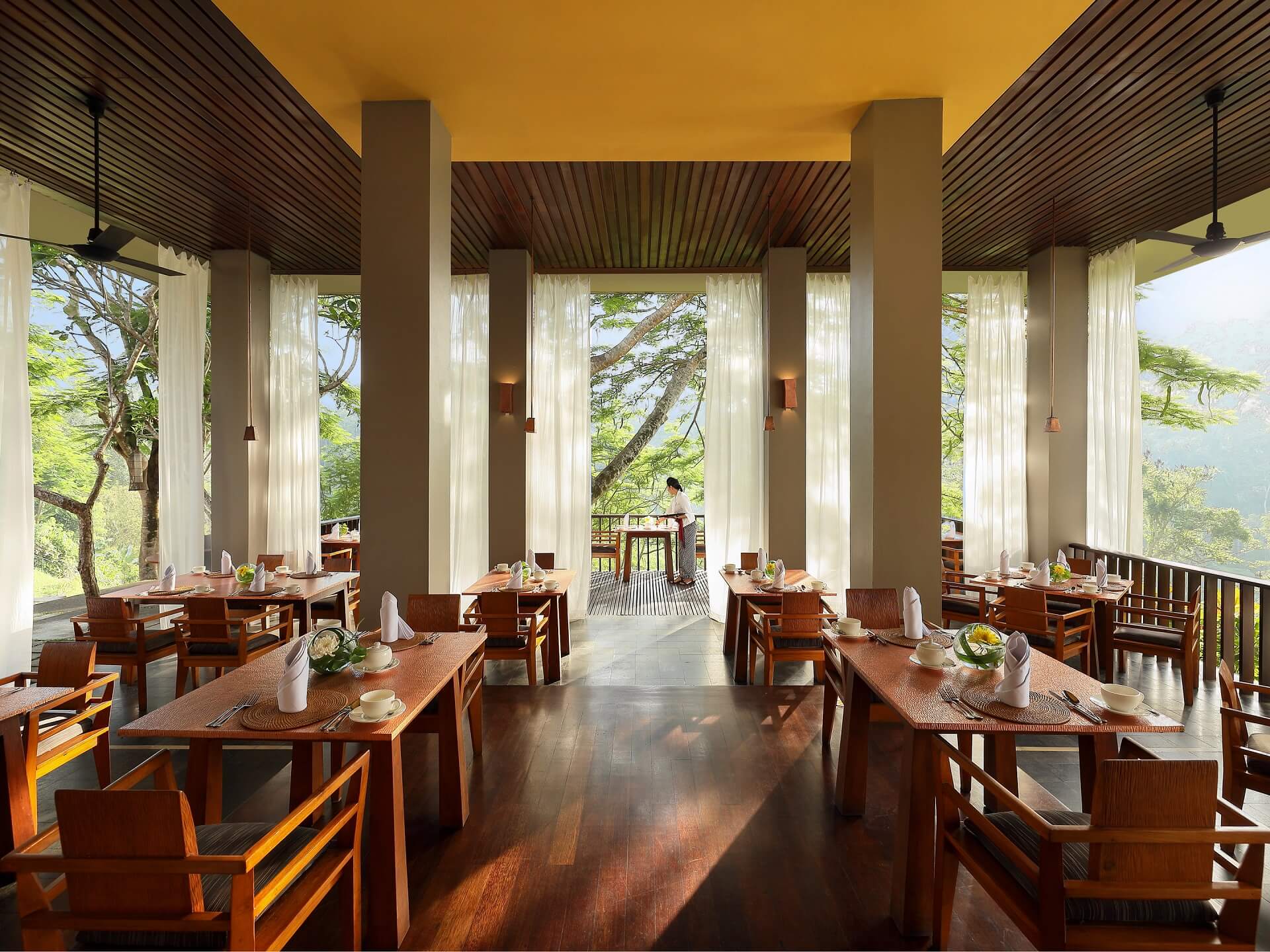 MUR-4.1.2.-Mayasari-dining-space